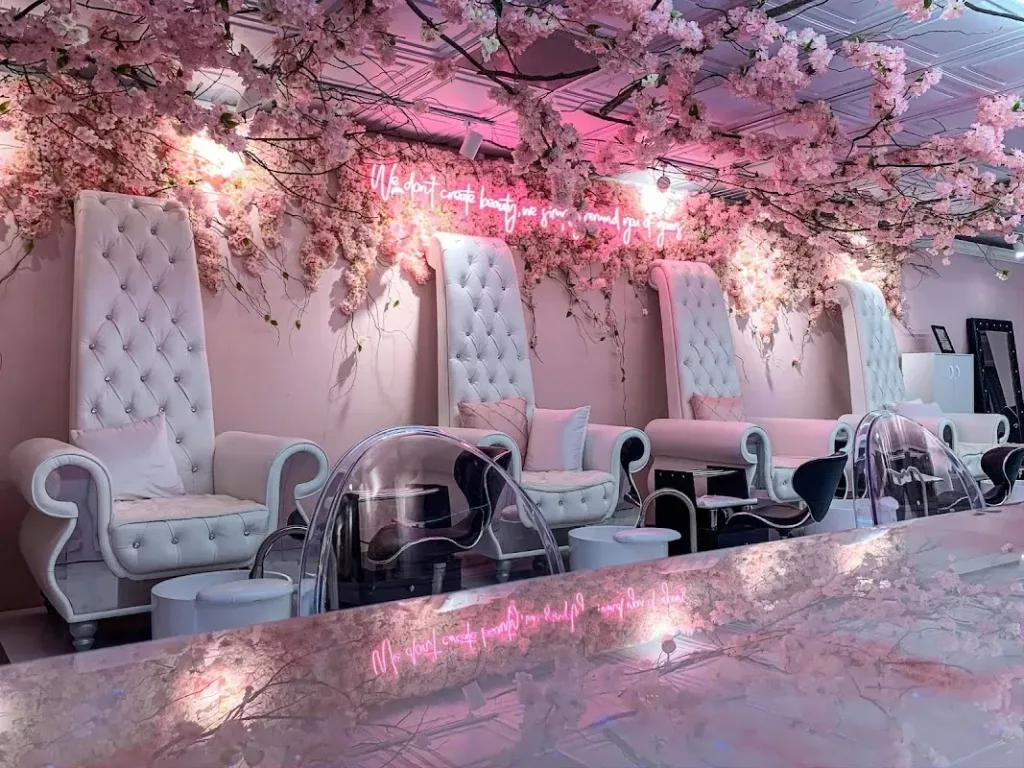 Pinque Nail Bar — Nail salon in Cape Coral